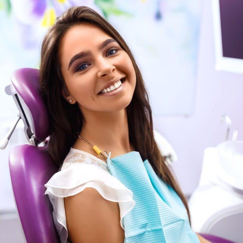 Woman with great oral health smiling.